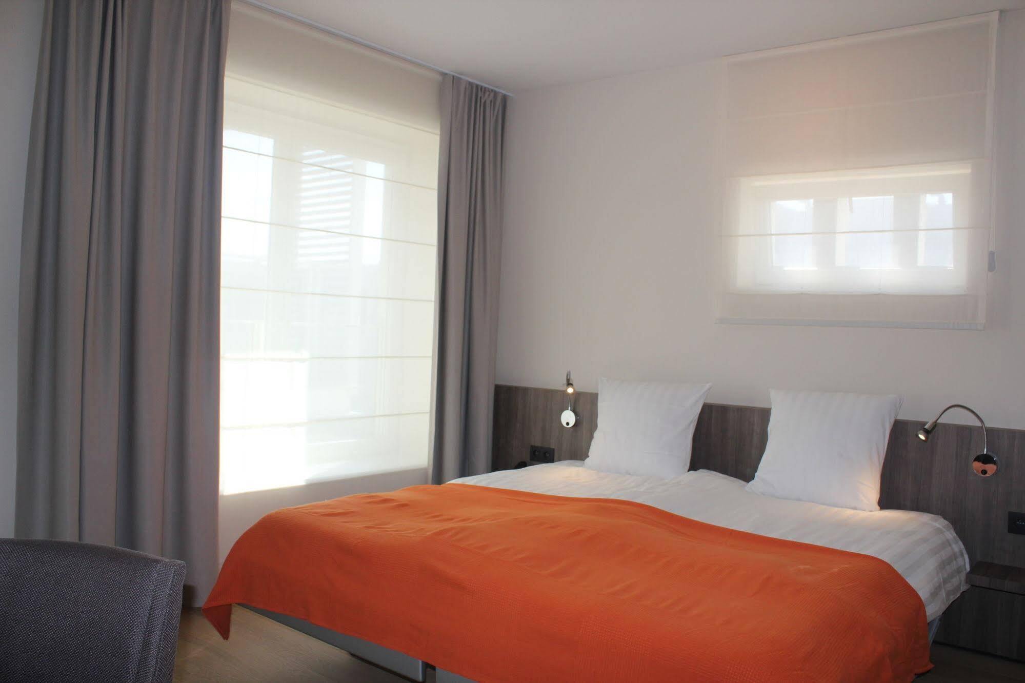 Hotel L'O De Vie Sint-Truiden Exteriör bild